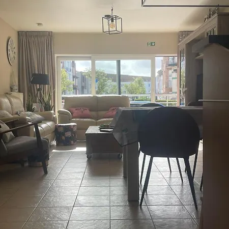 Des Ambassadeurs Apartment *